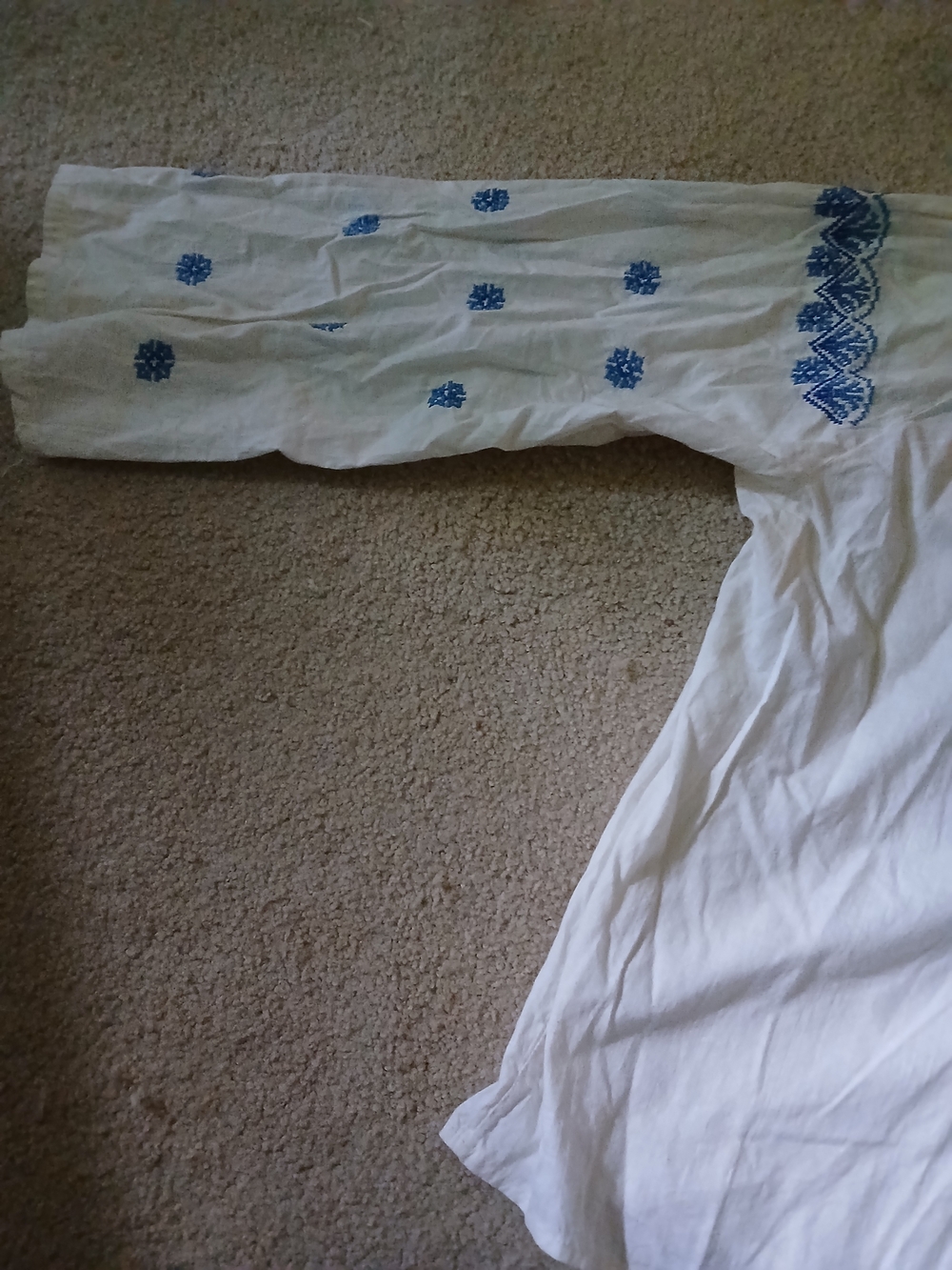 Ukrainian Vyshyvanka  Embroidered Women Size Small - Picture 3 of 9
